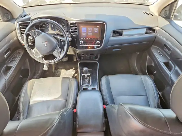 JA4AD3A3XLZ020205 2020 MITSUBISHI OUTLANDER - Image 8