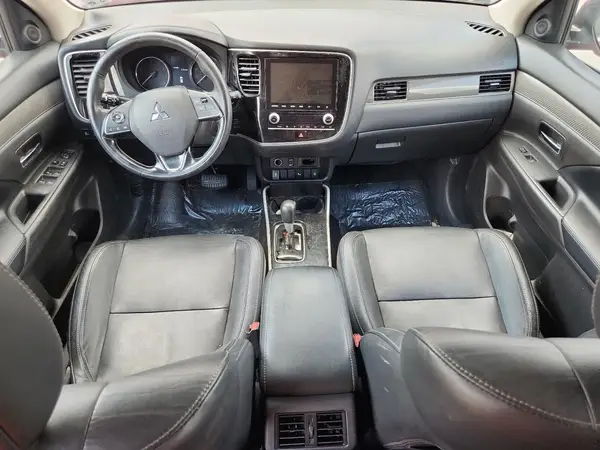JA4AD3A3XLZ021547 2020 MITSUBISHI OUTLANDER - Image 8