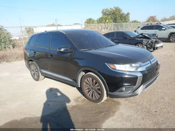 JA4AD3A3XLZ022729 2020 MITSUBISHI OUTLANDER - Image 1
