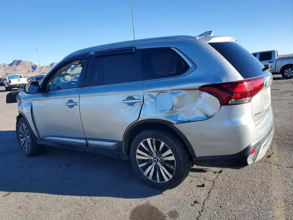 JA4AD3A3XLZ025713 2020 MITSUBISHI OUTLANDER - Image 2