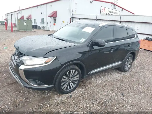 JA4AD3A3XLZ030748 2020 MITSUBISHI OUTLANDER - Image 2