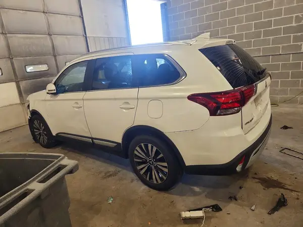 JA4AD3A3XLZ030779 2020 MITSUBISHI OUTLANDER - Image 2