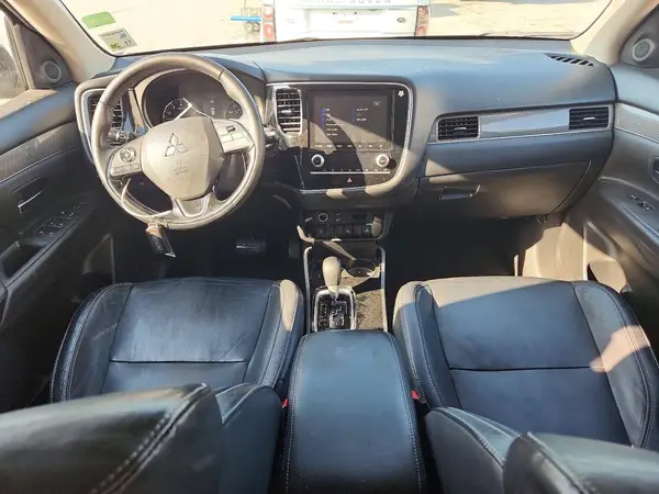 JA4AD3A3XLZ032838 2020 MITSUBISHI OUTLANDER - Image 8