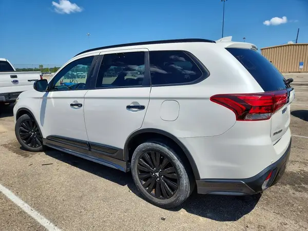 JA4AD3A3XLZ038624 2020 MITSUBISHI OUTLANDER - Image 2