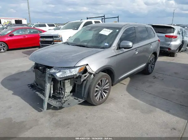 JA4AD3A3XLZ039613 2020 MITSUBISHI OUTLANDER - Image 2