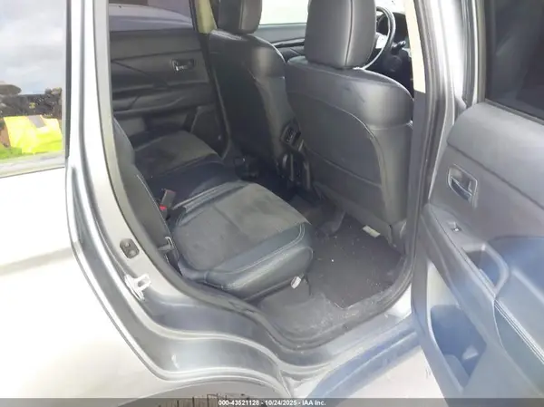 JA4AD3A3XLZ039613 2020 MITSUBISHI OUTLANDER - Image 8