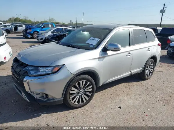 JA4AD3A3XLZ044133 2020 MITSUBISHI OUTLANDER - Image 2