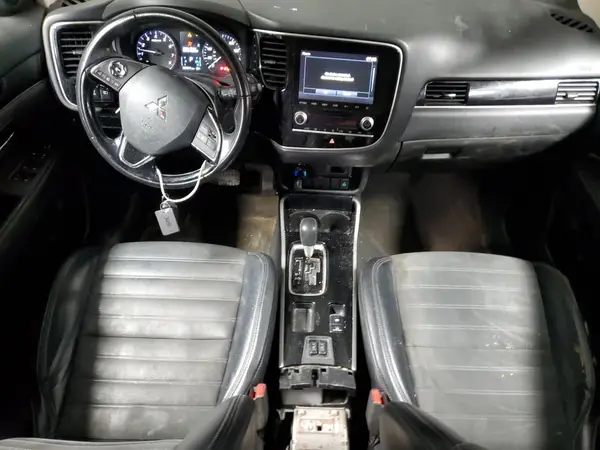 JA4AD3A3XLZ046111 2020 MITSUBISHI OUTLANDER - Image 8
