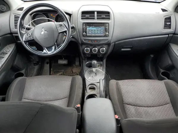 JA4AH3AU5HZ609568 2017 MITSUBISHI OUTLANDER - Image 8