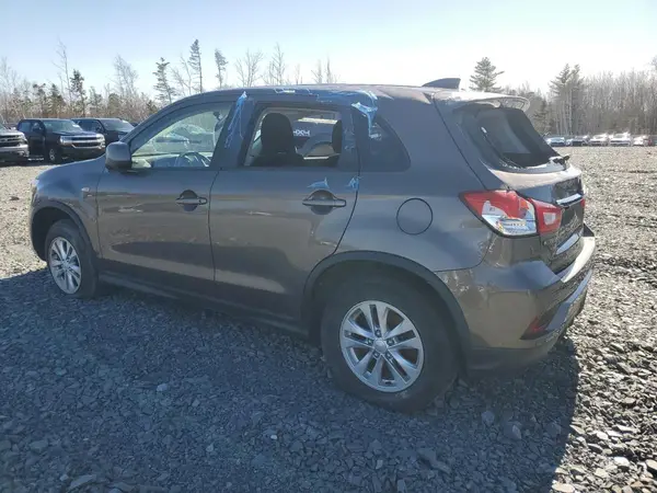JA4AH3AU7KU602979 2019 MITSUBISHI OUTLANDER - Image 2