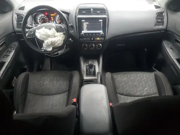 JA4AH3AU7LU604085 2020 MITSUBISHI OUTLANDER - Image 8