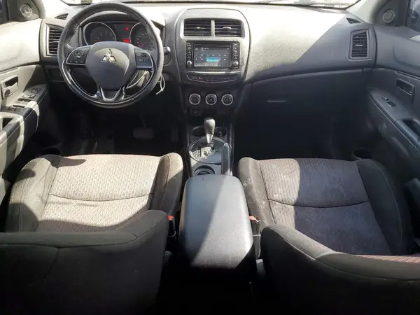 JA4AH3AU8HZ609306 2017 MITSUBISHI OUTLANDER - Image 8