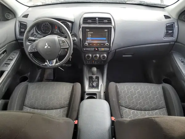 JA4AH3AU8LU602684 2020 MITSUBISHI OUTLANDER - Image 8