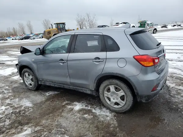 JA4AJ3AU0KU603895 2019 MITSUBISHI OUTLANDER - Image 2