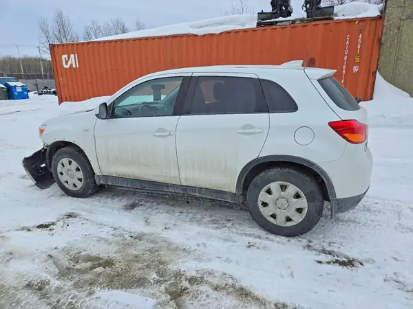 JA4AJ3AU2HZ610701 2017 MITSUBISHI OUTLANDER - Image 2
