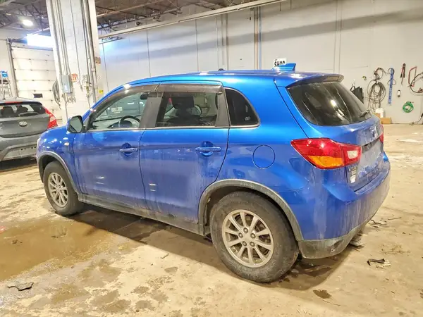 JA4AJ3AU3HZ601893 2017 MITSUBISHI OUTLANDER - Image 2
