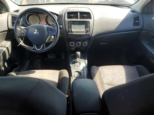 JA4AJ3AU3HZ610481 2017 MITSUBISHI OUTLANDER - Image 8