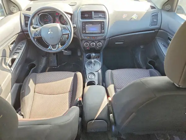 JA4AJ3AU5HZ608618 2017 MITSUBISHI OUTLANDER - Image 8
