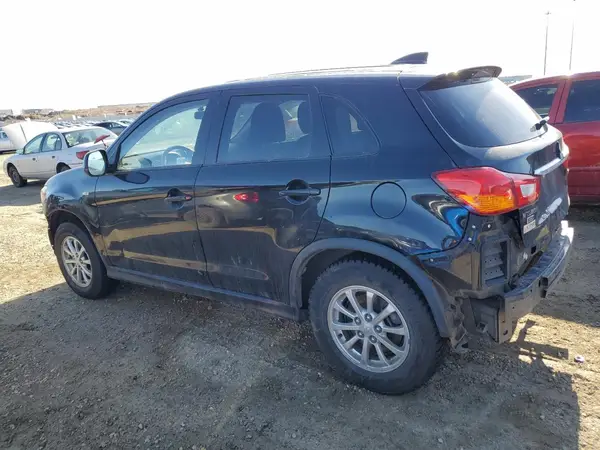 JA4AJ3AU6JU602426 2018 MITSUBISHI OUTLANDER - Image 2
