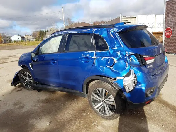 JA4AJVAW1RU601855 2024 MITSUBISHI OUTLANDER - Image 2