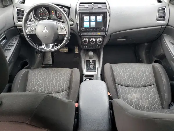 JA4AJVAW8PU606645 2023 MITSUBISHI OUTLANDER - Image 8