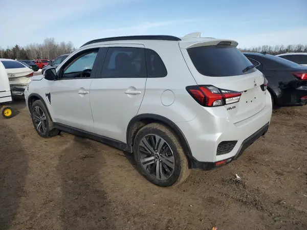JA4AJVAW8RU600928 2024 MITSUBISHI OUTLANDER - Image 2