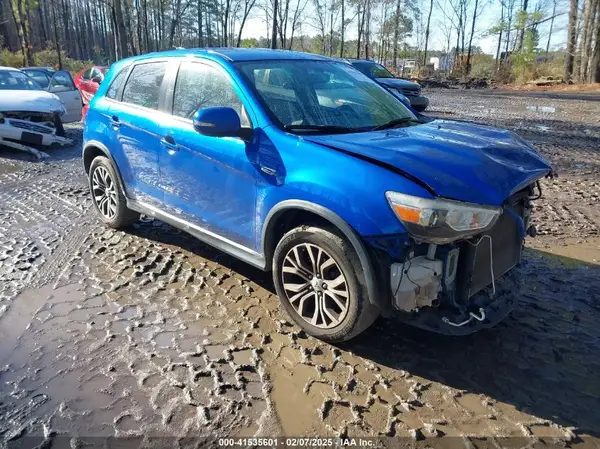 JA4AP3AU0HZ000763 2017 MITSUBISHI OUTLANDER - Image 1