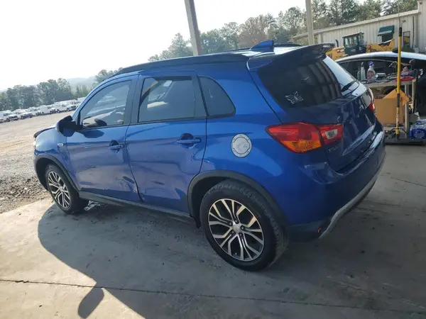 JA4AP3AU0HZ002531 2017 MITSUBISHI OUTLANDER - Image 2