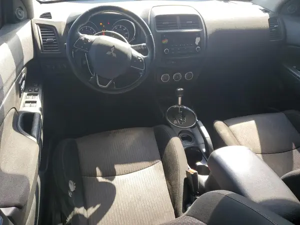 JA4AP3AU0HZ002531 2017 MITSUBISHI OUTLANDER - Image 8