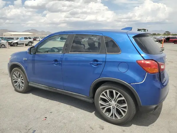 JA4AP3AU0HZ008605 2017 MITSUBISHI OUTLANDER - Image 2