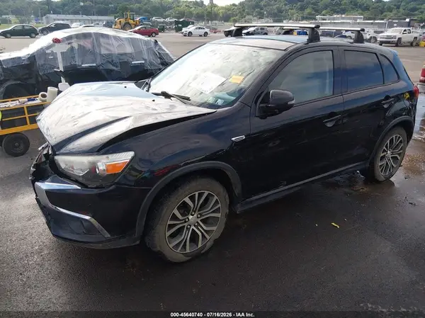 JA4AP3AU0HZ009771 2017 MITSUBISHI OUTLANDER - Image 2