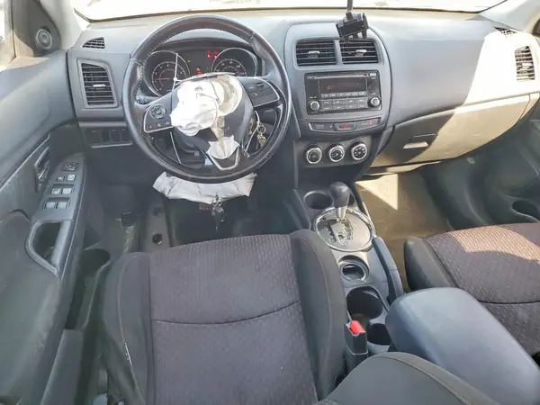 JA4AP3AU0HZ010810 2017 MITSUBISHI OUTLANDER - Image 8