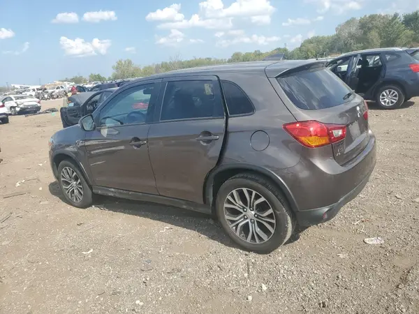 JA4AP3AU0HZ014050 2017 MITSUBISHI OUTLANDER - Image 2