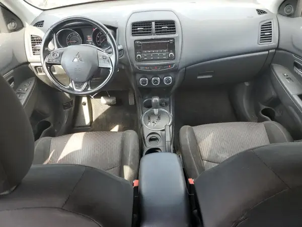 JA4AP3AU0HZ014050 2017 MITSUBISHI OUTLANDER - Image 8