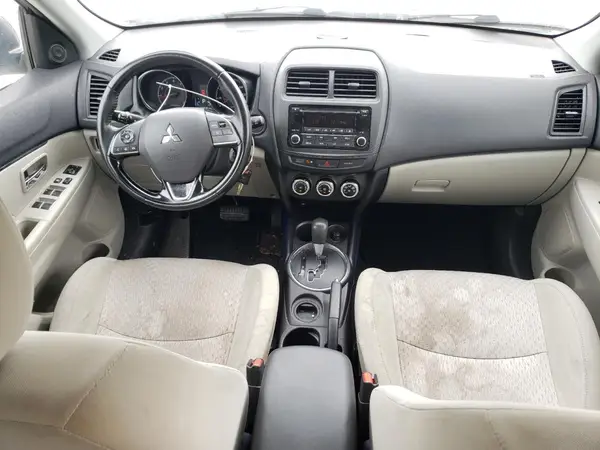 JA4AP3AU0HZ023895 2017 MITSUBISHI OUTLANDER - Image 8