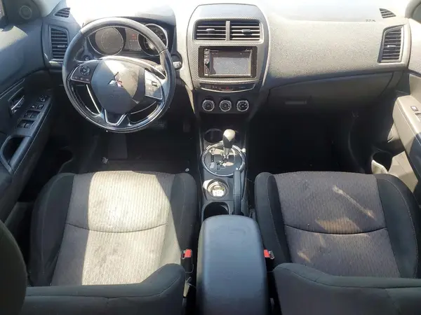 JA4AP3AU0HZ032807 2017 MITSUBISHI OUTLANDER - Image 8