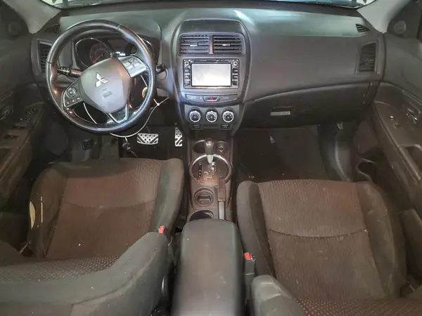 JA4AP3AU0HZ036324 2017 MITSUBISHI OUTLANDER - Image 8