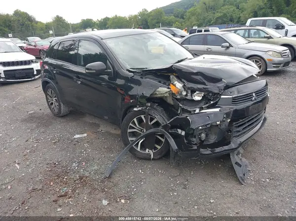 JA4AP3AU0HZ045329 2017 MITSUBISHI OUTLANDER - Image 1