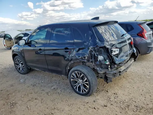 JA4AP3AU0HZ047159 2017 MITSUBISHI OUTLANDER - Image 2