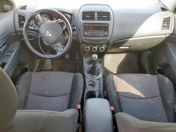 JA4AP3AU0HZ047159 2017 MITSUBISHI OUTLANDER - Image 8