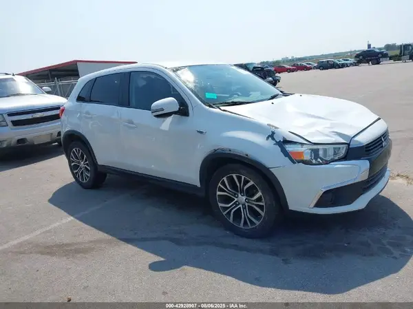JA4AP3AU0HZ047887 2017 MITSUBISHI OUTLANDER - Image 1