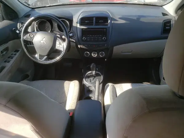 JA4AP3AU0HZ048702 2017 MITSUBISHI OUTLANDER - Image 8