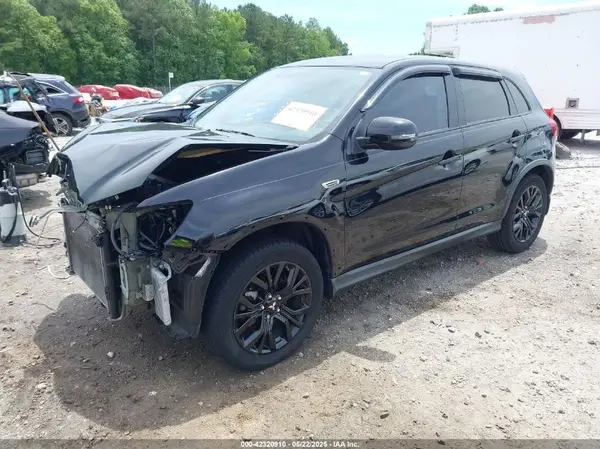 JA4AP3AU0HZ053219 2017 MITSUBISHI OUTLANDER - Image 2