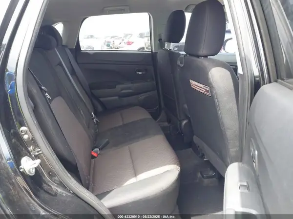 JA4AP3AU0HZ053219 2017 MITSUBISHI OUTLANDER - Image 8