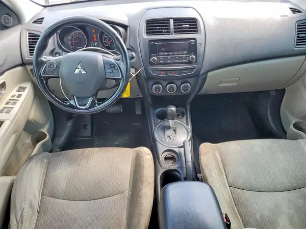 JA4AP3AU0HZ065483 2017 MITSUBISHI OUTLANDER - Image 8