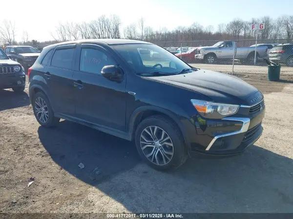 JA4AP3AU0HZ067654 2017 MITSUBISHI OUTLANDER - Image 1