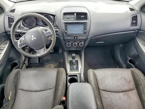 JA4AP3AU0JU002919 2018 MITSUBISHI OUTLANDER - Image 8