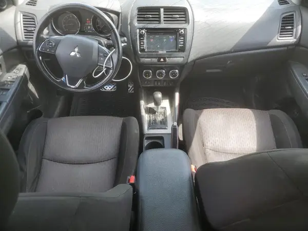 JA4AP3AU0JU003732 2018 MITSUBISHI OUTLANDER - Image 8