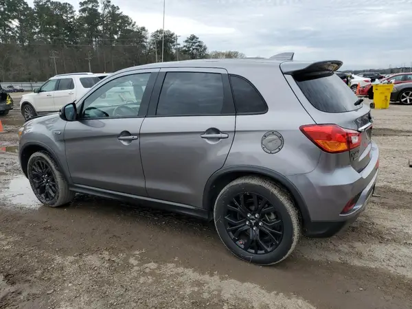 JA4AP3AU0JU008882 2018 MITSUBISHI OUTLANDER - Image 2