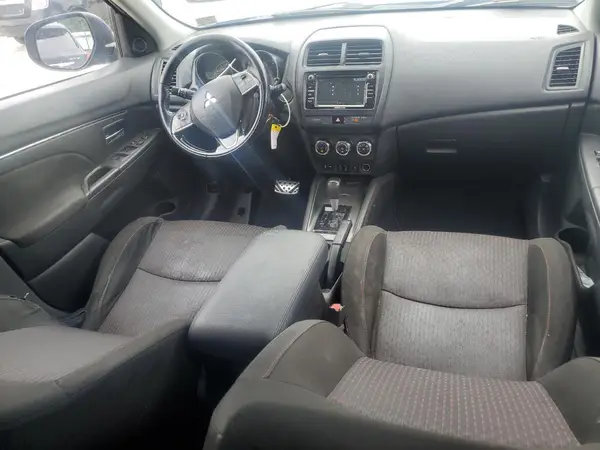 JA4AP3AU0JU009269 2018 MITSUBISHI OUTLANDER - Image 8